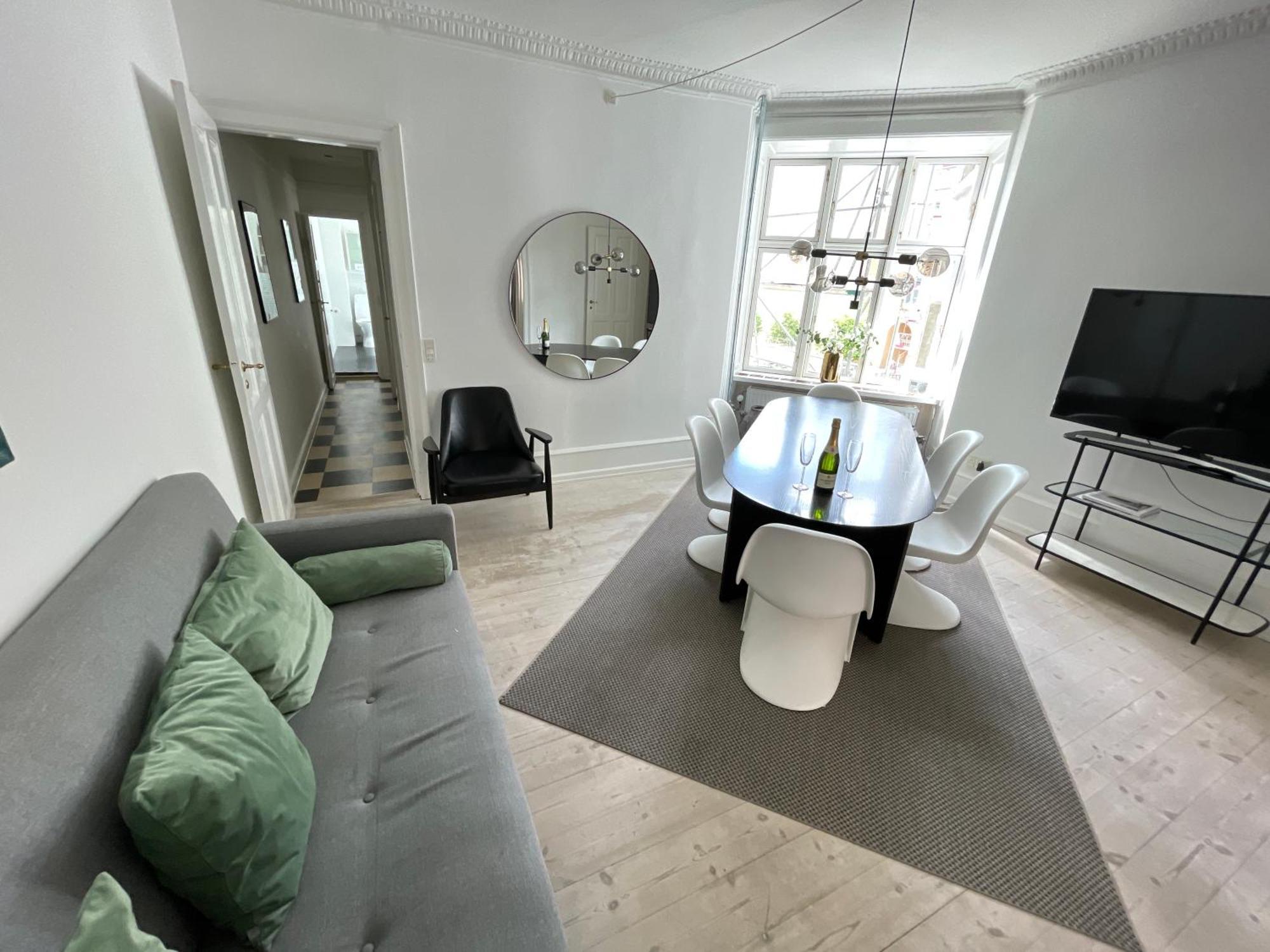 Apartment Nyhavn - Luxurious 3-4 Bedroom